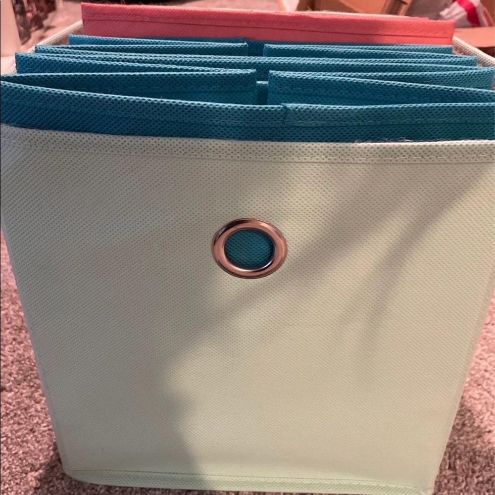 Storage baskets / bins